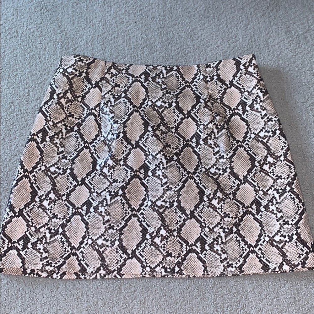 boohoo pleather snake print skirt
